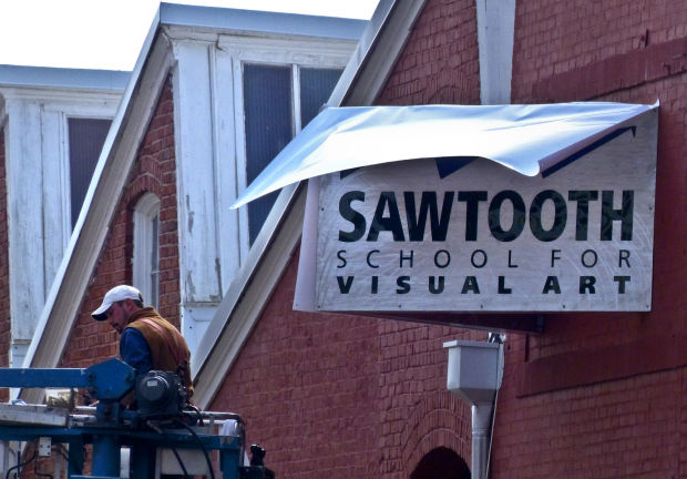 CIT WSJ_0208_Sawtooth